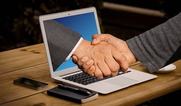 Comment être partenaire avec une marque de produits high-tech ?