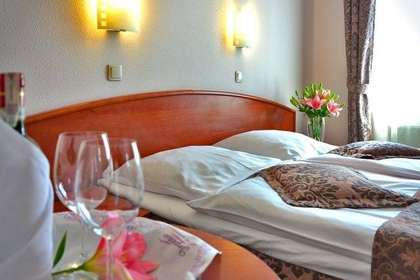 Comment préparer son voyage économique pour la Love room dans le Var ?