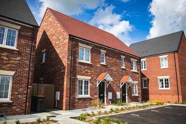Comment trouver la maison de vos rêves à vendre à Écully : Conseils et astuces