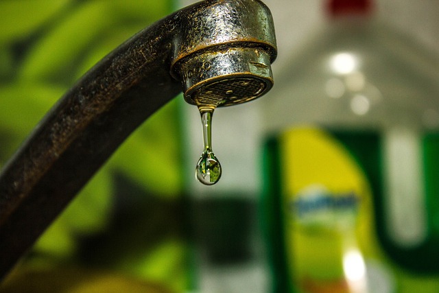 gérer fuite d'eau en plomberie